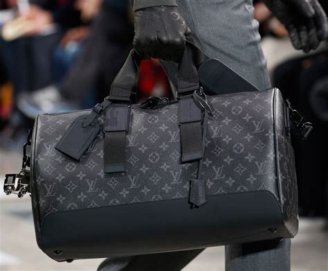 louis vuitton 2005 menswear show|All Wallets and Small Leather Goods .